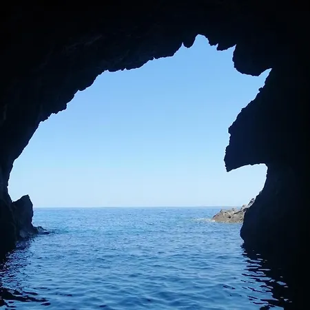 Oda ve Kahvaltı Bella Calasetta
